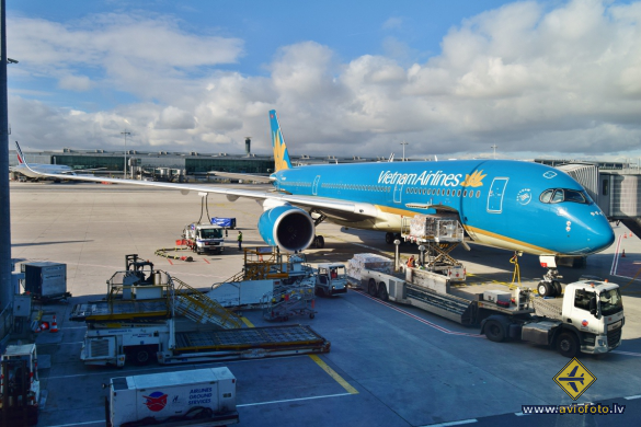 Airbus A350-941